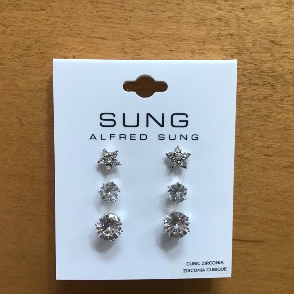 ❗️SOLD❗️Cubic Zirconia Earrings & Bangles Bundle - Picture 2 of 5